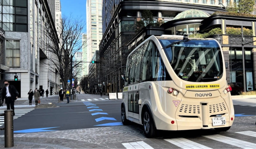 歩車共存空間での自動運転バスの走行実証を実施